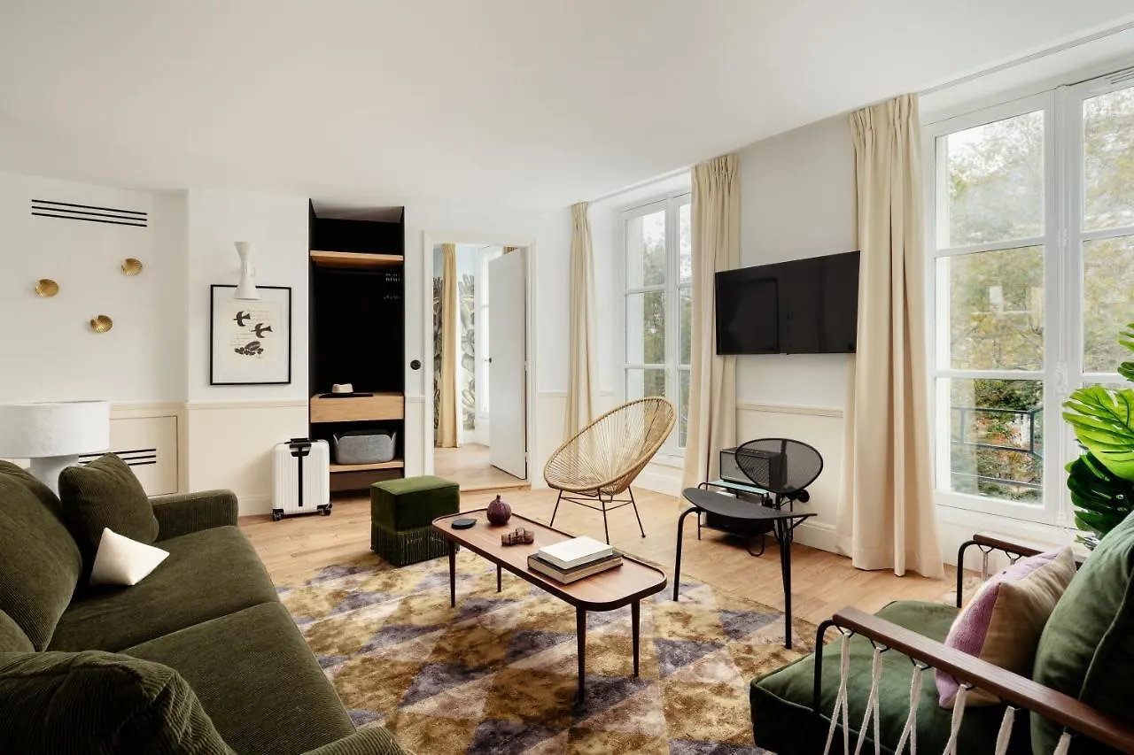 My Maison In Paris - Louvre